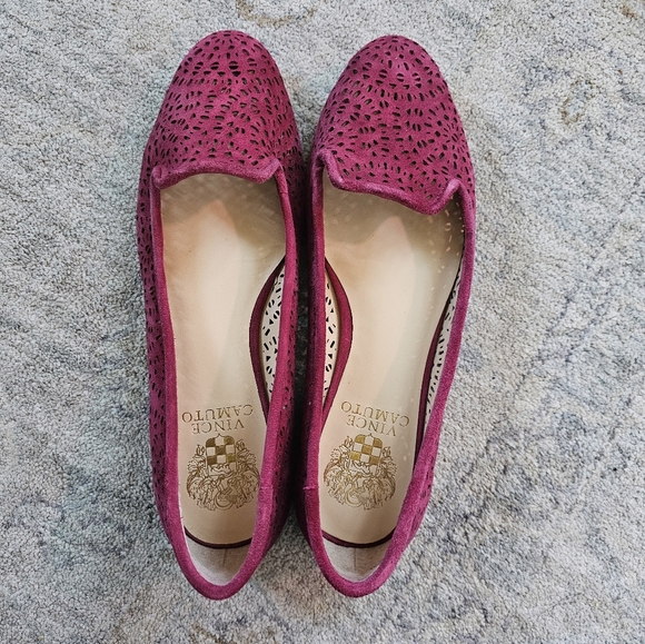 Vince Camuto Lanta Laser Cut Red Flats size 6 - Picture 1 of 3